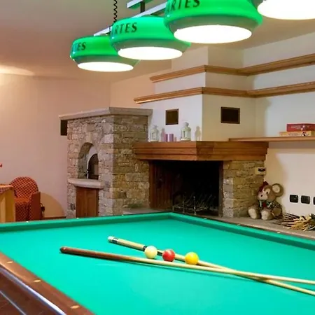 Vignola Sleeps 6 Pool Wifi Cremia